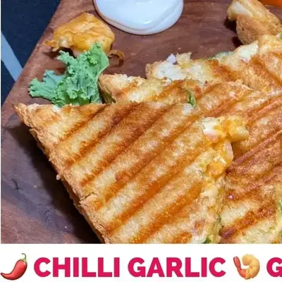 CHILLI GARLIC SANDWICH