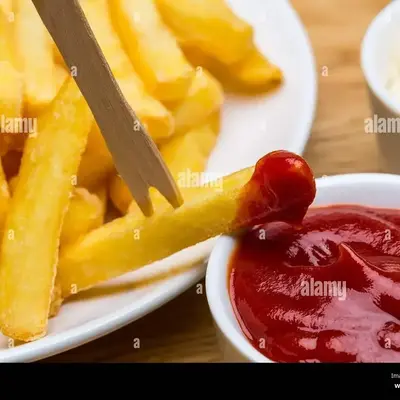 FRENCH FRIES WITH PASTA SAUCE